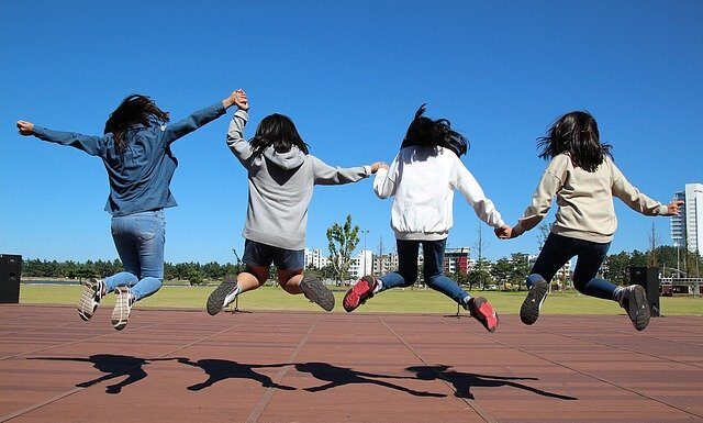 Oare pandemia va afecta dezvoltarea sociala a copilului meu?